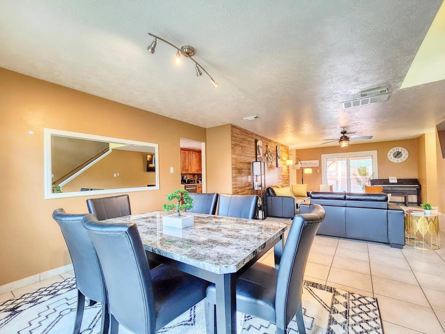 Katy Oasis W Game Room Exterior photo